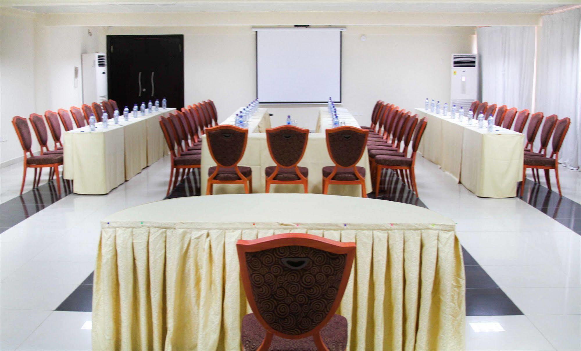 Royal Nick Hotel Lashibi Εξωτερικό φωτογραφία