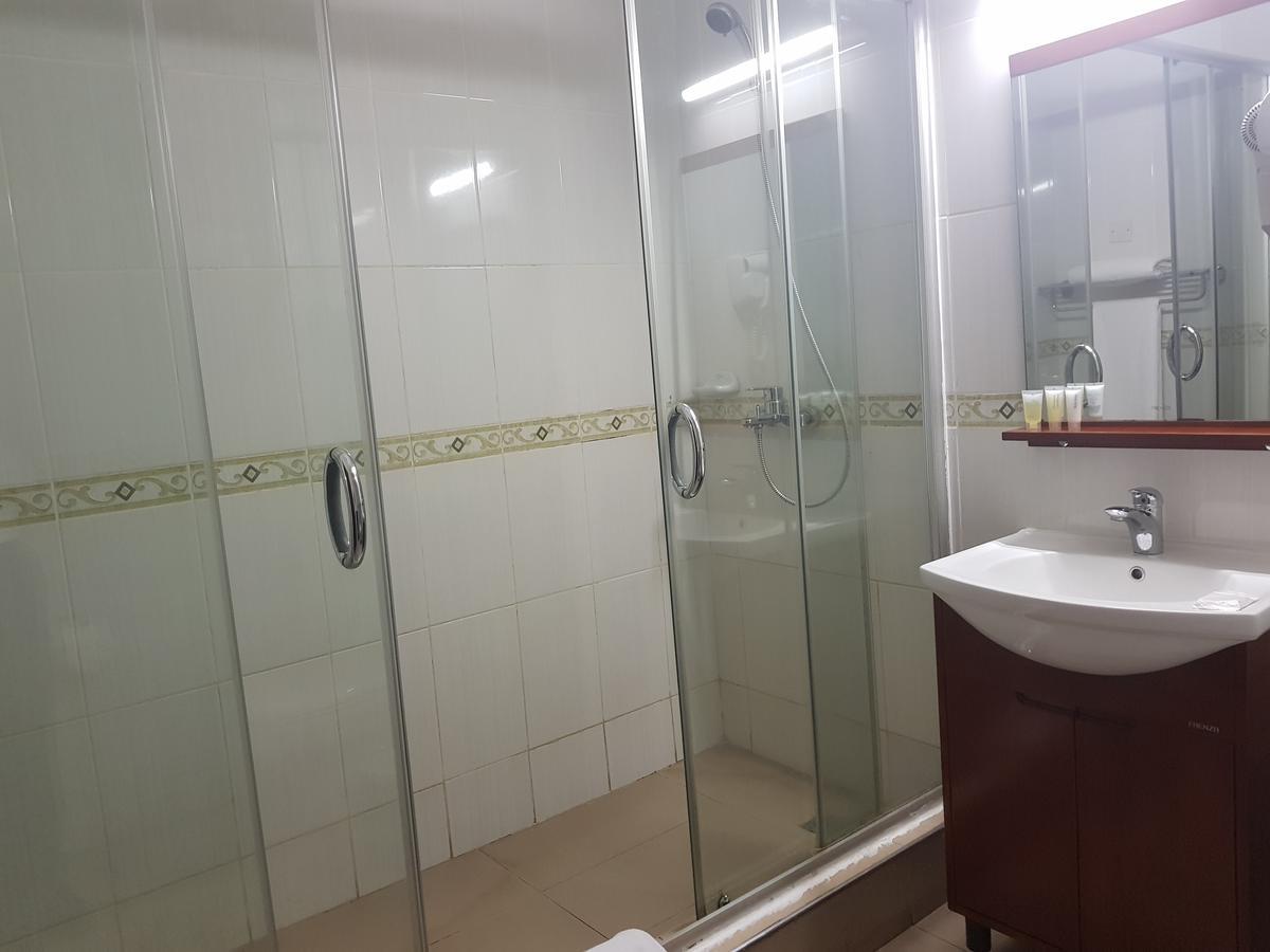 Royal Nick Hotel Lashibi Εξωτερικό φωτογραφία